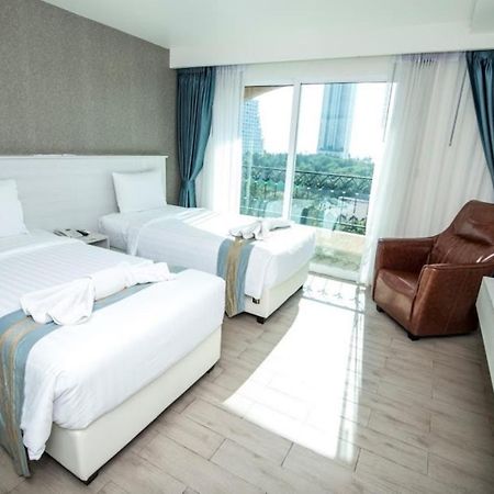 Sonia Residence - Sha Extra Plus Pantai Jomtien Bagian luar foto