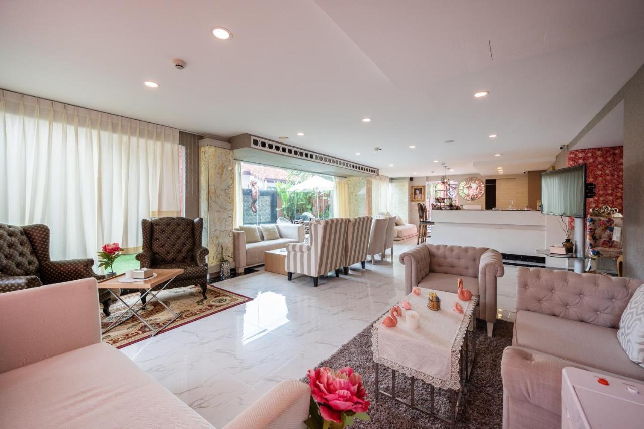 Sonia Residence - Sha Extra Plus Pantai Jomtien Bagian luar foto