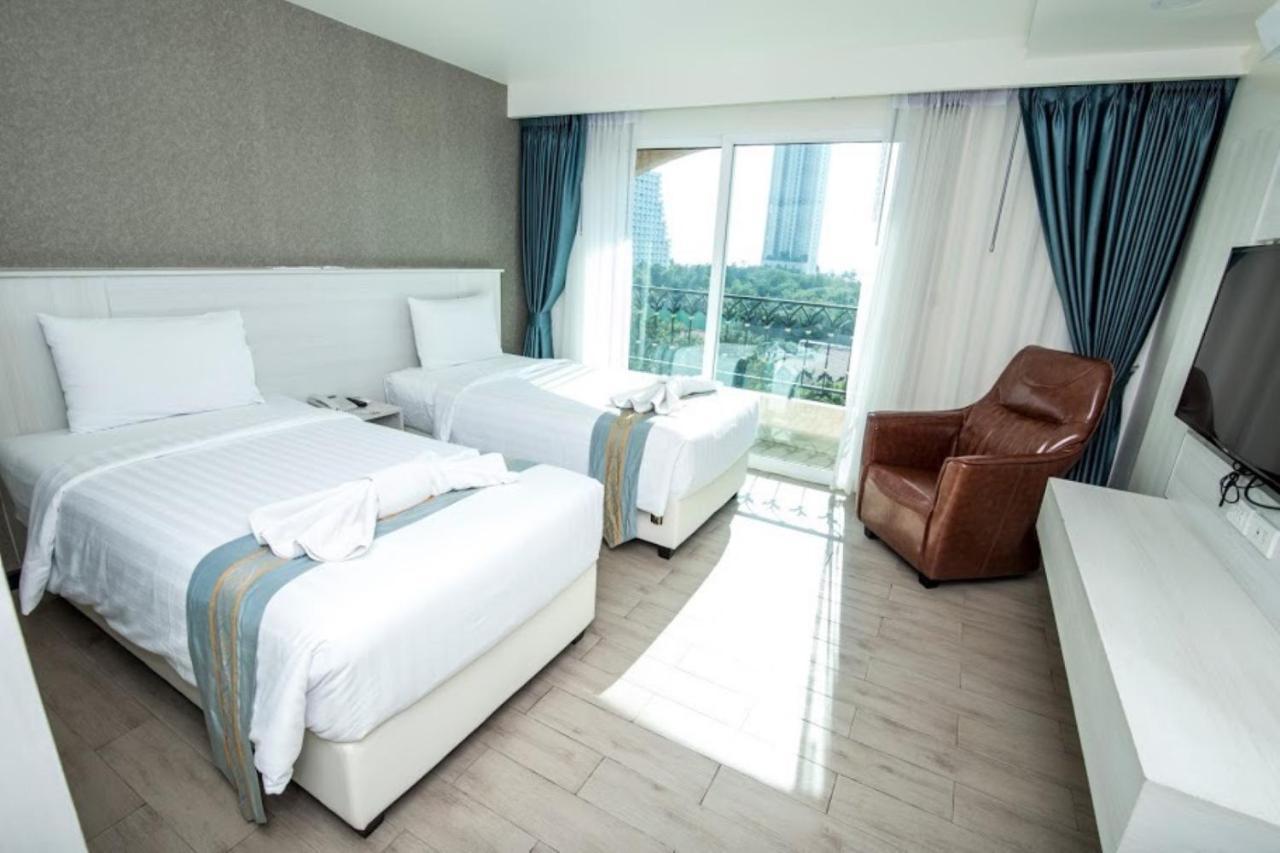 Sonia Residence - Sha Extra Plus Pantai Jomtien Bagian luar foto