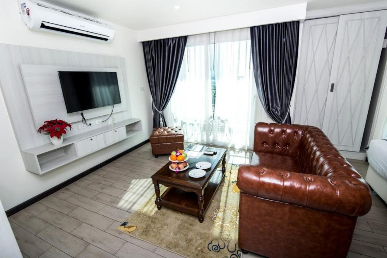 Sonia Residence - Sha Extra Plus Pantai Jomtien Bagian luar foto