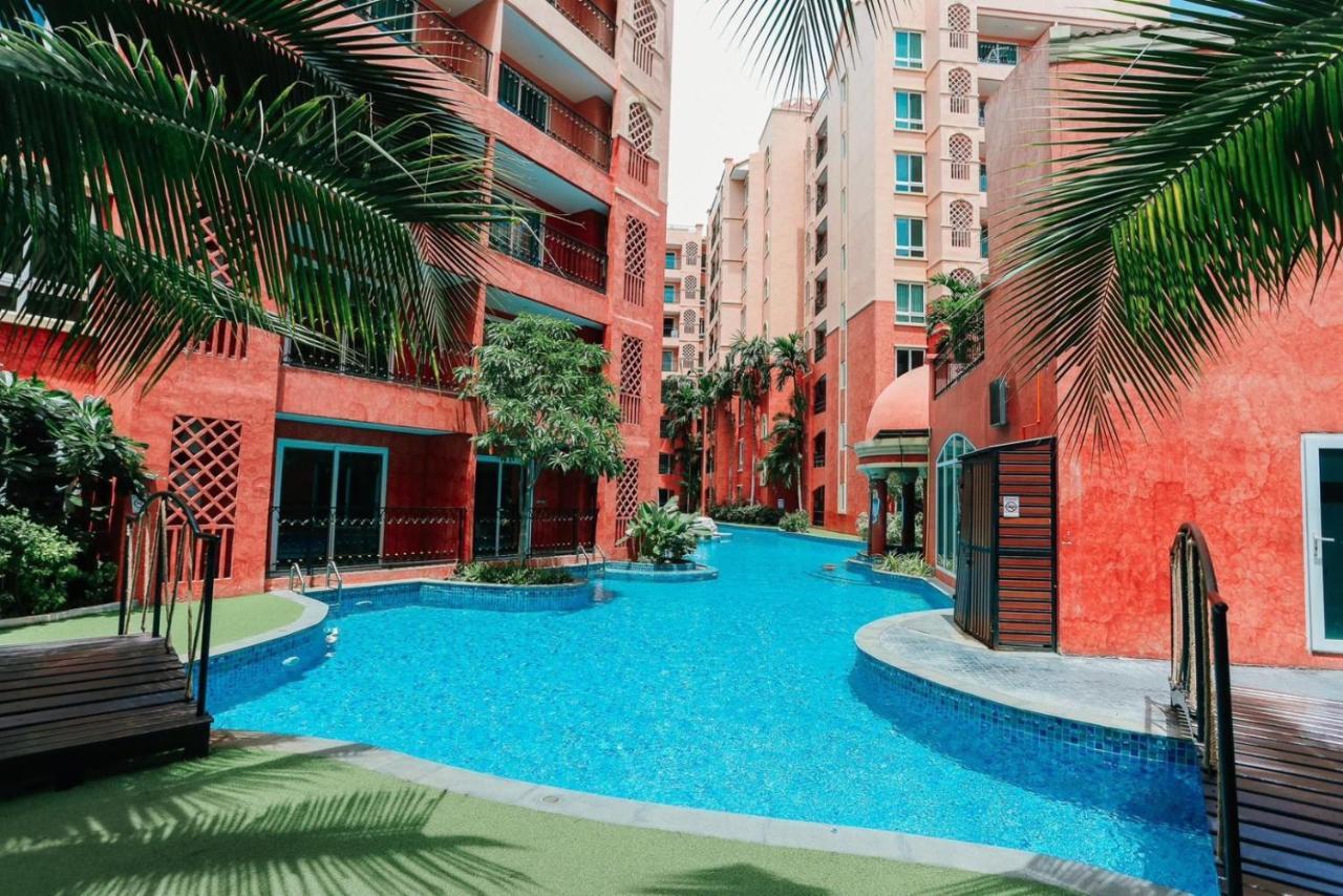 Sonia Residence - Sha Extra Plus Pantai Jomtien Bagian luar foto